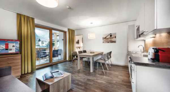 Alpenparks Hotel and Apartments Orgler, Kaprun ski chalet, image 3